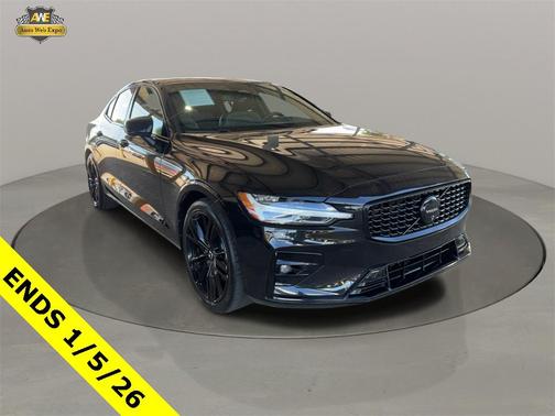 2024 Volvo S60 B5 Plus Black Edition