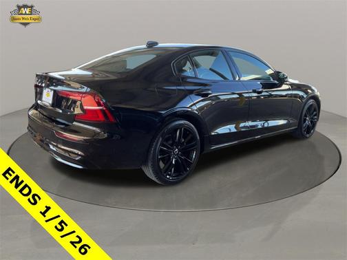 2024 Volvo S60 B5 Plus Black Edition