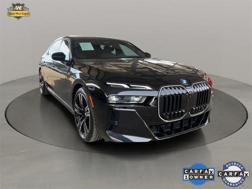 2025 BMW 740 740i