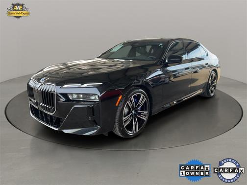 2025 BMW 740 740i