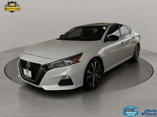 Pearl White Tricoat 2020 Nissan Altima SR VC-Turbo FWD