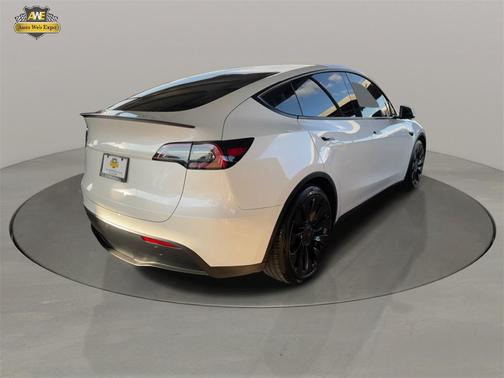 2022 Tesla Model Y Performance Dual Motor All-Wheel Drive