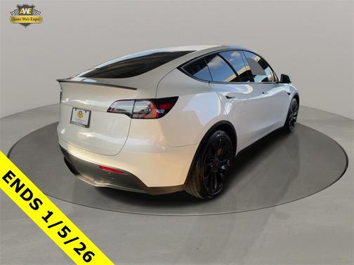 2022 Tesla Model Y Performance Dual Motor All-Wheel Drive