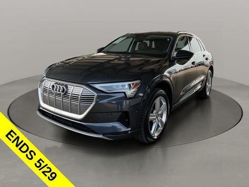 Manhattan Gray Metallic 2019 Audi e-tron Premium Plus