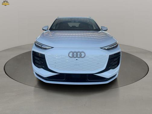 2025 Audi Q6 e-tron Premium Plus