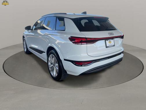 2025 Audi Q6 e-tron Premium Plus