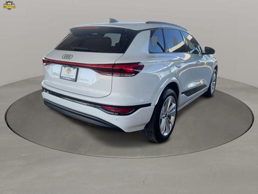 2025 Audi Q6 e-tron Premium Plus