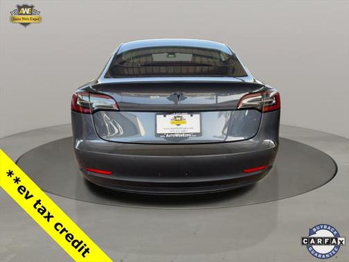 2022 Tesla Model 3 Standard Range