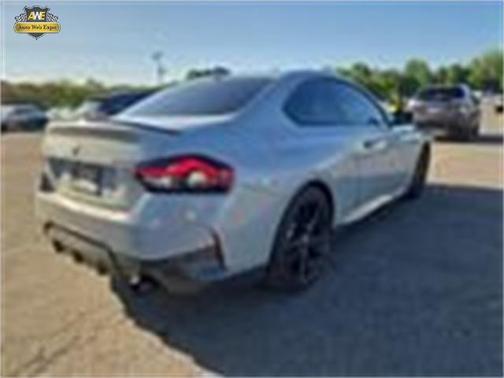 2022 BMW 230 i