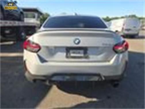 2022 BMW 230 i
