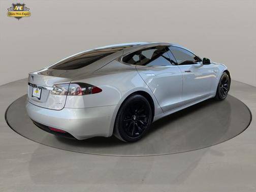 2016 Tesla Model S 90D