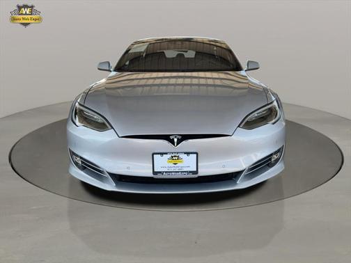 2016 Tesla Model S 90D