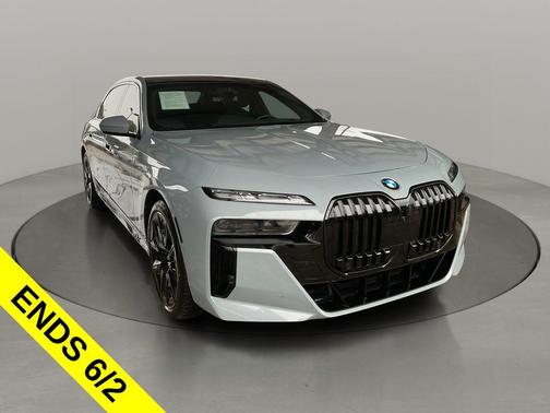 Brooklyn Gray Metallic 2023 BMW 760 i xDrive