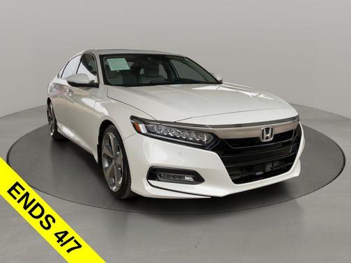 White 2018 Honda Accord Touring