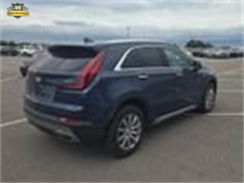 2021 Cadillac XT4 Premium Luxury
