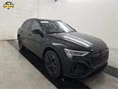 2024 Audi Q8 e-tron Prestige