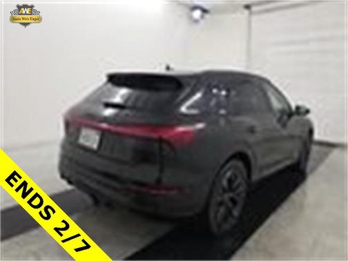 2024 Audi Q8 e-tron Prestige