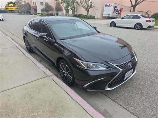 2022 Lexus ES 300h Base