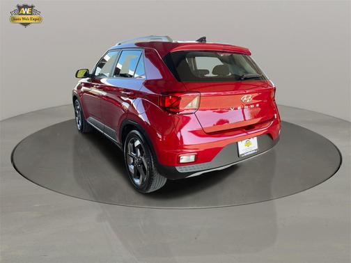 2022 Hyundai VENUE SEL
