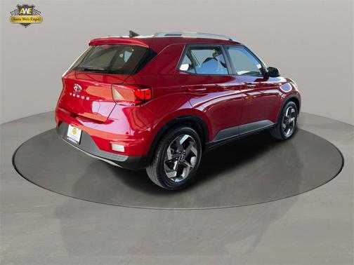 2022 Hyundai VENUE SEL