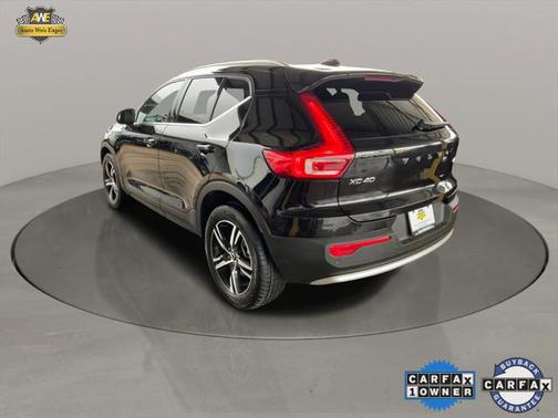 2024 Volvo XC40 B5 Core Bright Theme