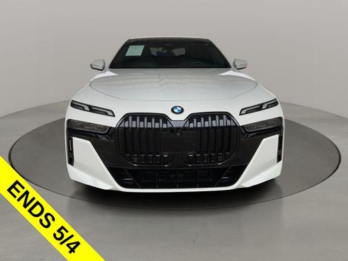Alpine White 2024 BMW 740 xDrive