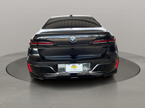 Black Sapphire Metallic 2024 BMW 740 740i