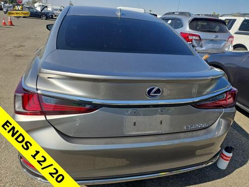 2021 Lexus ES 300h Base