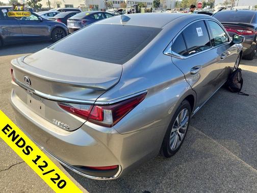 2021 Lexus ES 300h Base