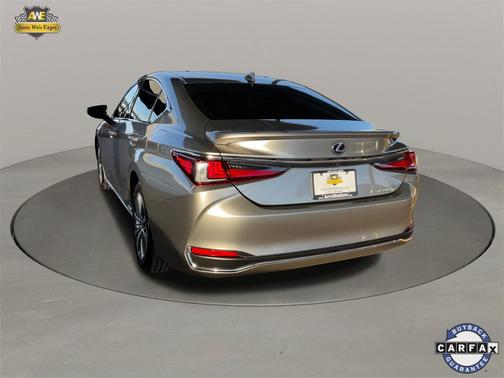 2021 Lexus ES 300h Base