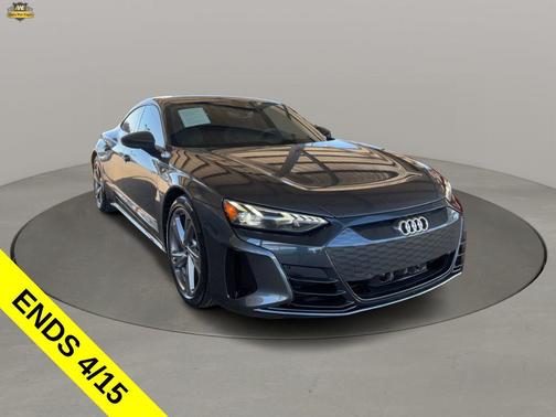 Daytona Gray Pearl Effect 2023 Audi e-tron GT Premium Plus quattro