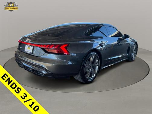 2023 Audi e-tron GT Premium Plus quattro