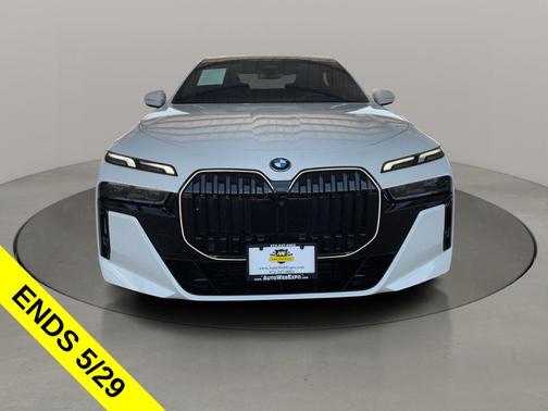 Alpine White 2025 BMW i7 eDrive50