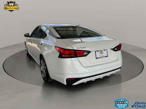 Glacier White 2024 Nissan Altima S FWD