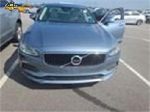 2018 Volvo S90 T5 Momentum