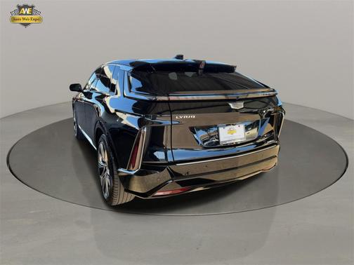 2023 Cadillac LYRIQ Luxury