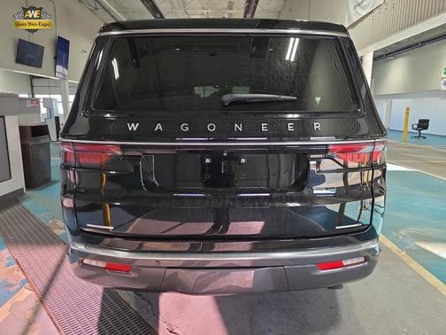 2022 Jeep Wagoneer Series III 4x4