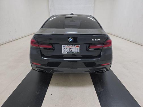 Black Sapphire Metallic 2023 BMW 540 i