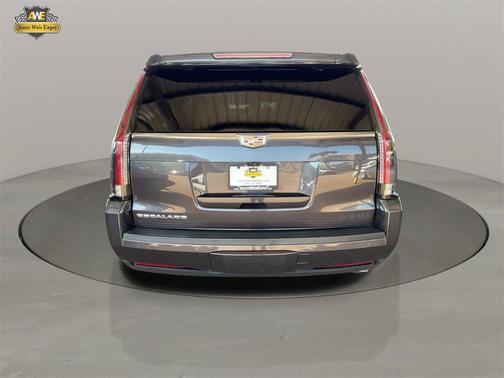 2017 Cadillac Escalade Platinum