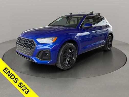 Ultra Blue Metallic 2021 Audi Q5 Premium