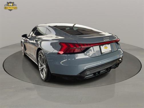 2023 Audi e-tron GT Premium Plus quattro