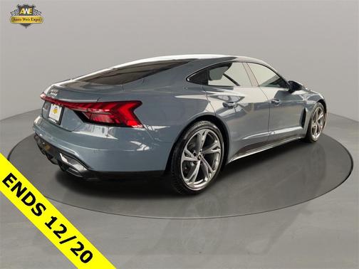 2023 Audi e-tron GT Premium Plus quattro