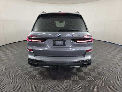 Skyscraper Gray Metallic 2024 BMW X7 M60i