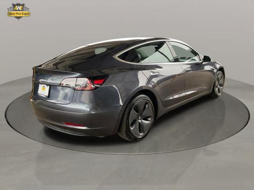 2019 Tesla Model 3 Standard Range Plus