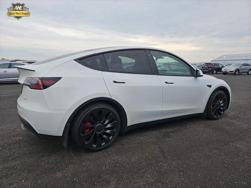 2022 Tesla Model Y Performance Dual Motor All-Wheel Drive