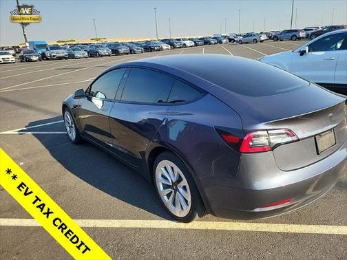 2022 Tesla Model 3 Standard Range