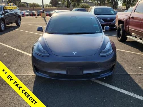 2022 Tesla Model 3 Standard Range