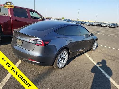 2022 Tesla Model 3 Standard Range