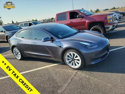 2022 Tesla Model 3 Standard Range
