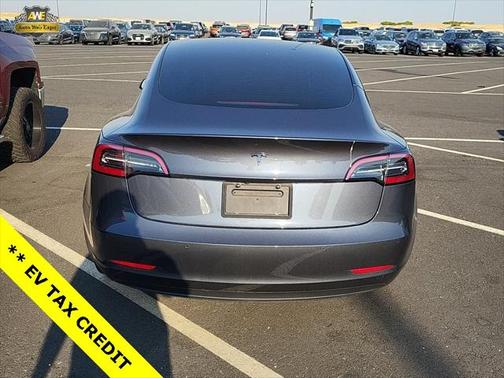 2022 Tesla Model 3 Standard Range